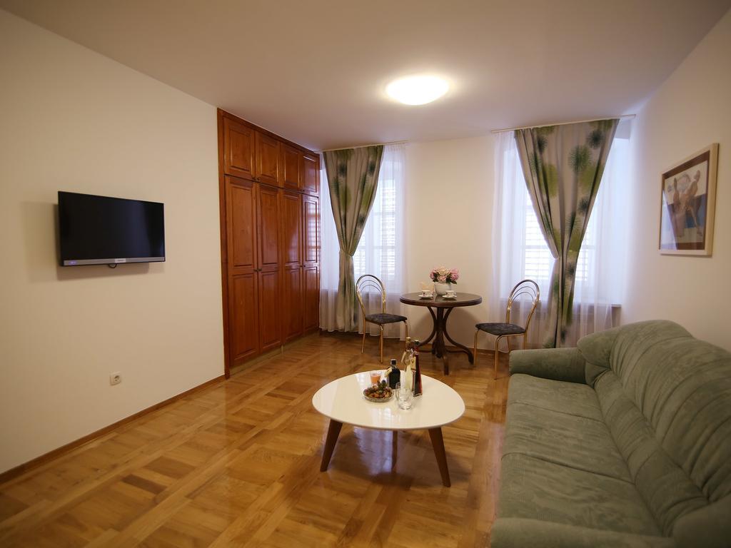 Apartment A&g *