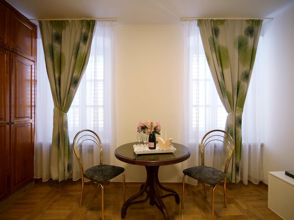 Apartment A&g