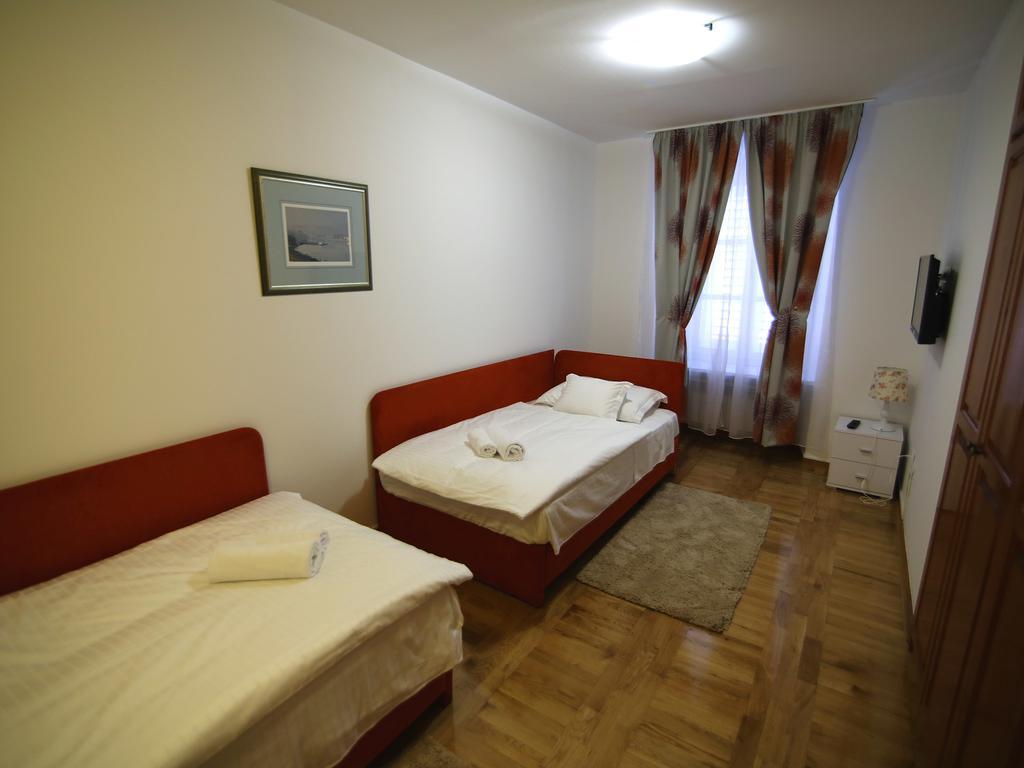 Apartment A&g